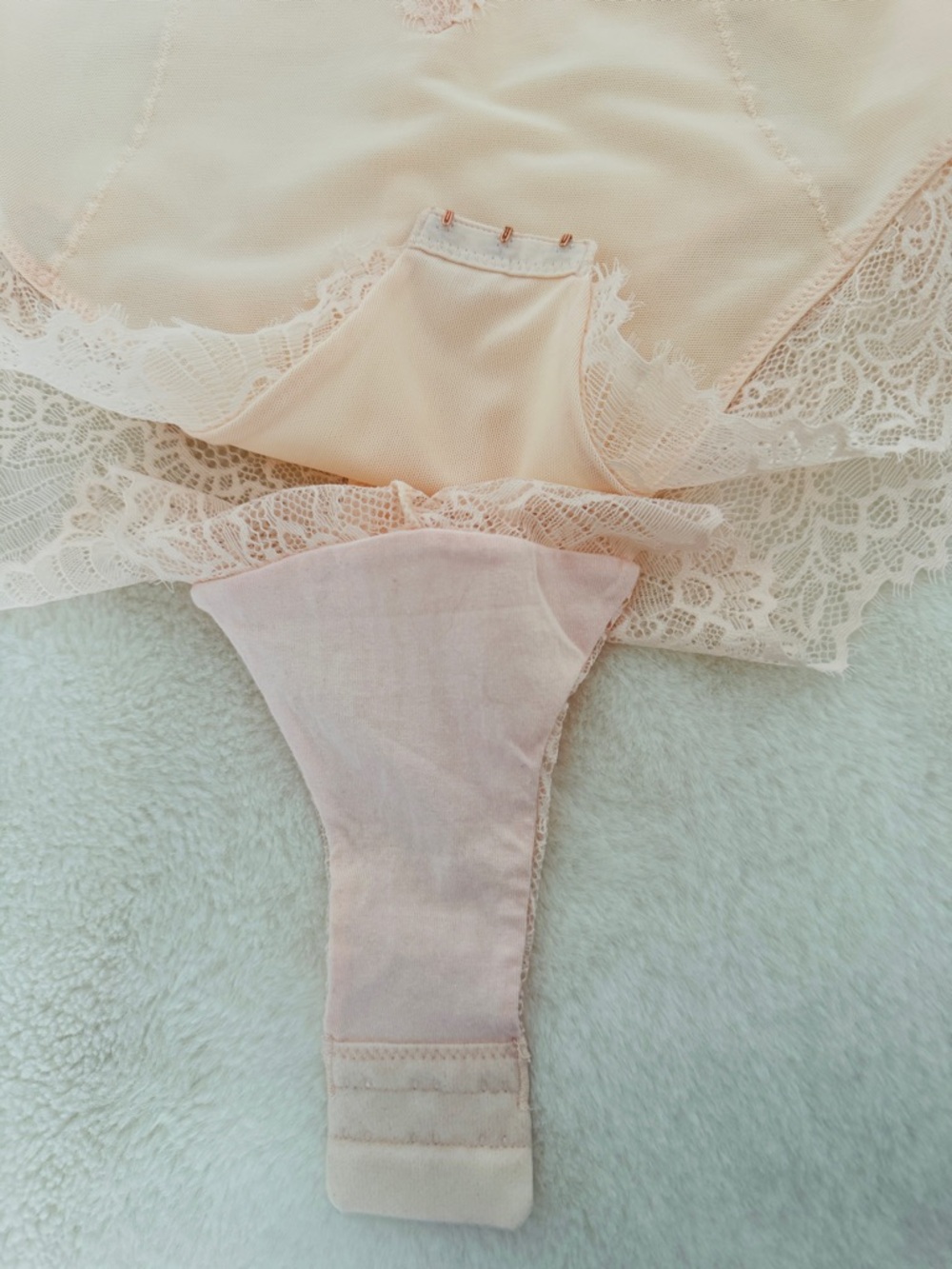 Pinsy Smoothing Lace Shapewear Bodysuit in Whisper Pink, Size 1X - NWT - Picture 9 of 12